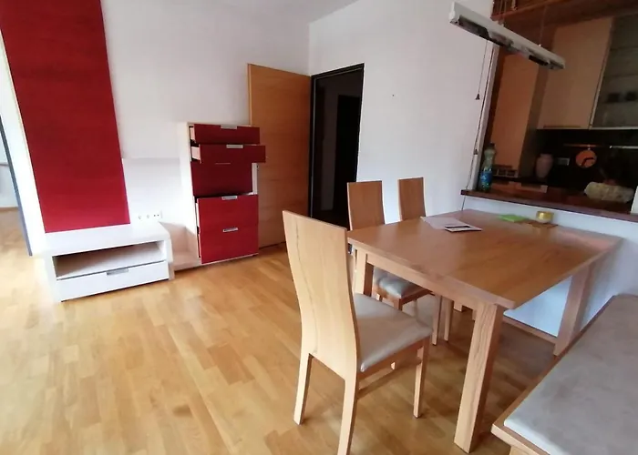 Seeappartment Regina Bodensdorf Am Ossiacher Am Fusse Der Gerlitzen דירה Tschoran